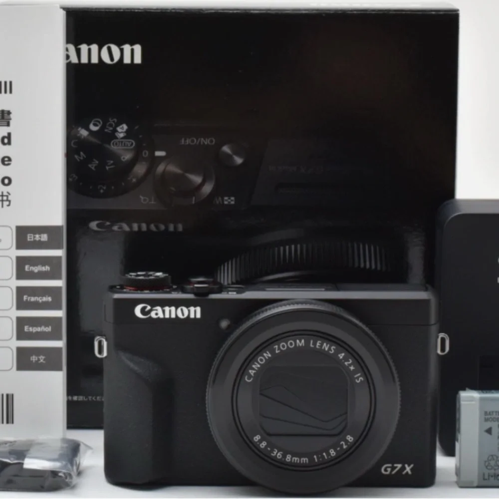Canon PowerShot G7 X Mark III Box in White and Black